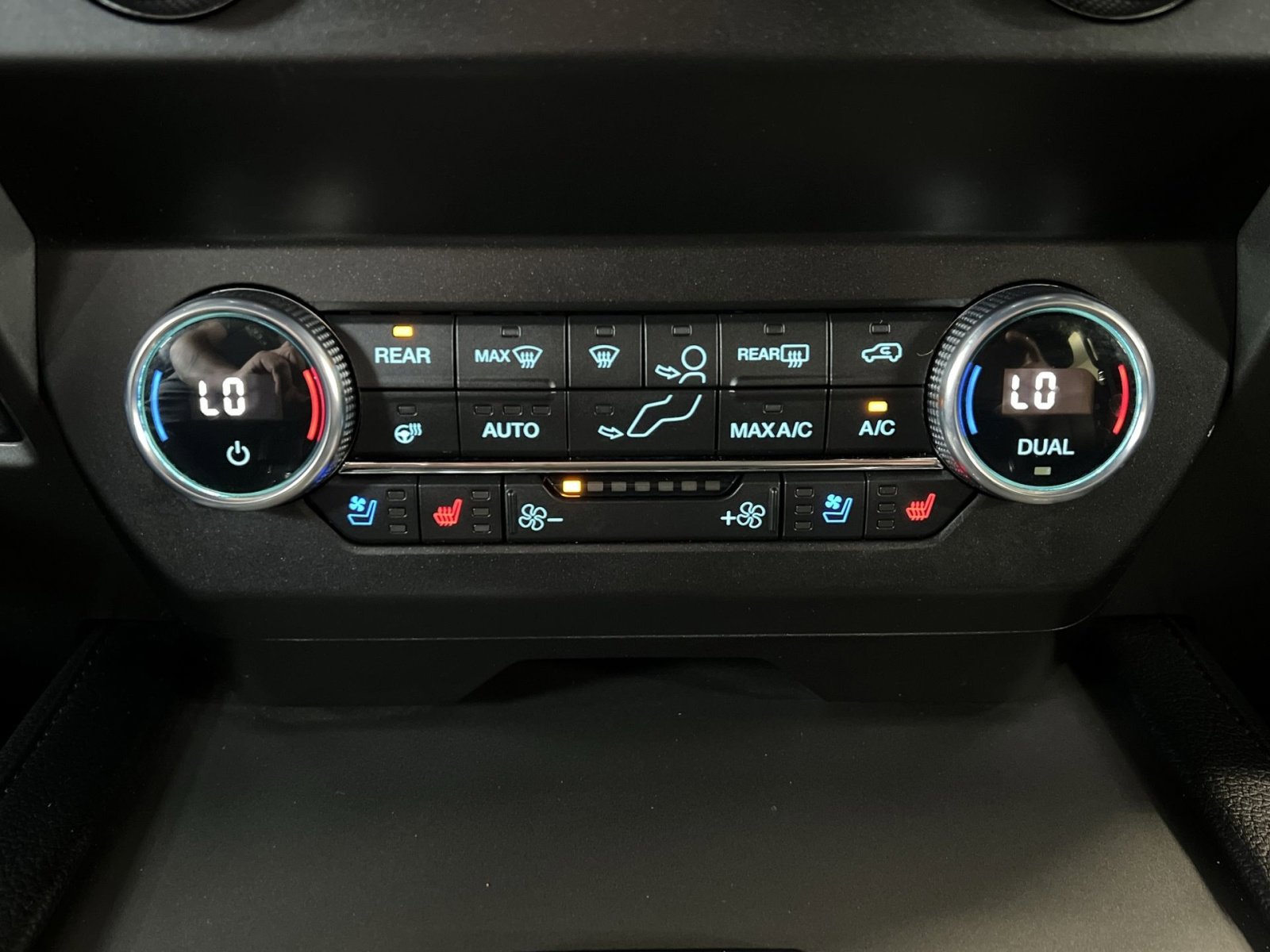 Used 2021 Ford Expedition XLT image 20