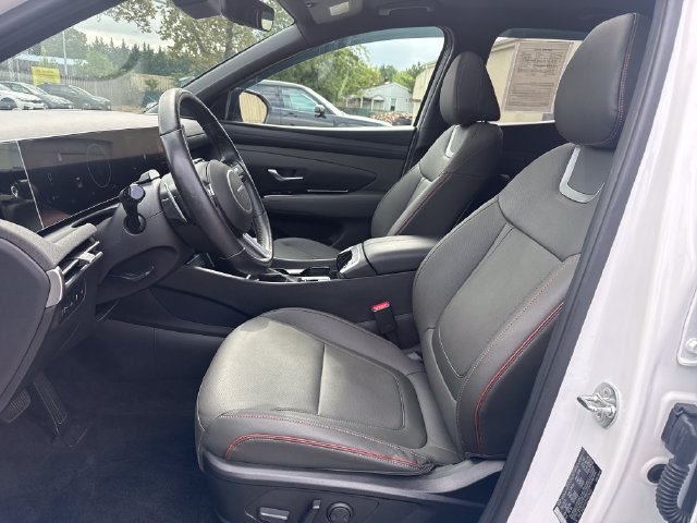 Certified 2025 Hyundai Santa Cruz Limited AWD/4WD image 9