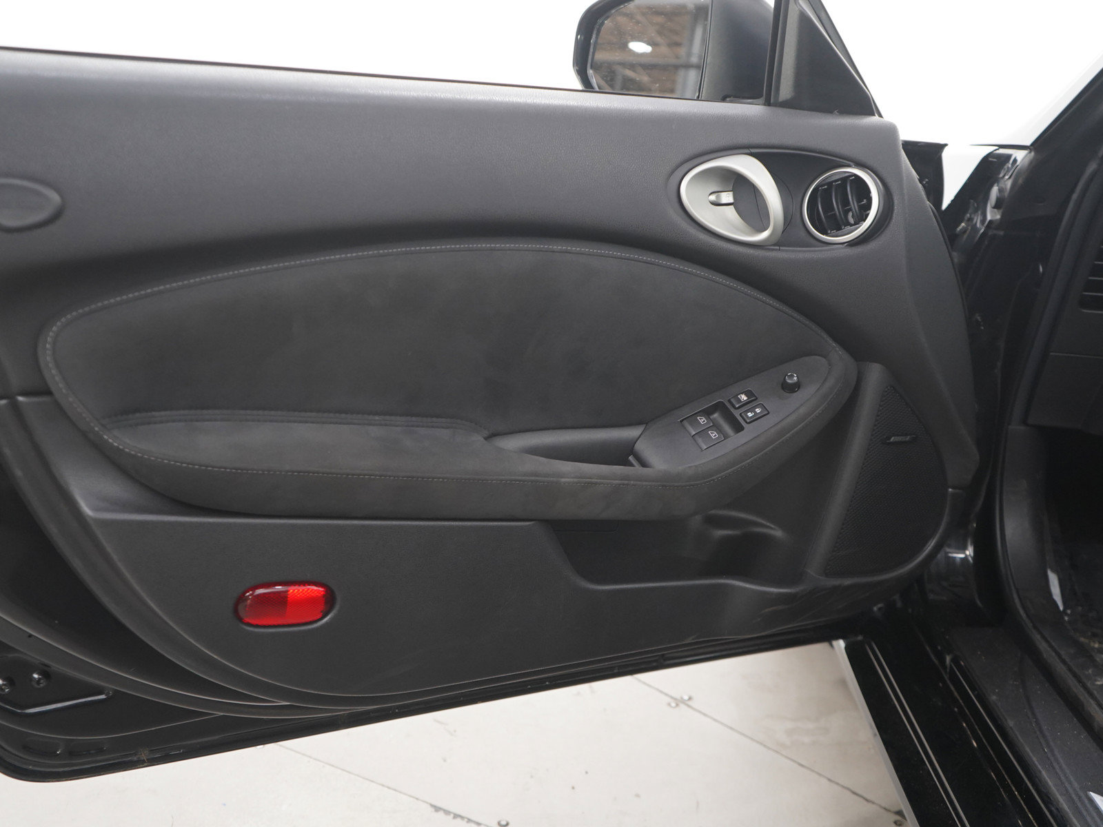Used 2014 Nissan 370Z Touring w/ Sport Package RWD image 14
