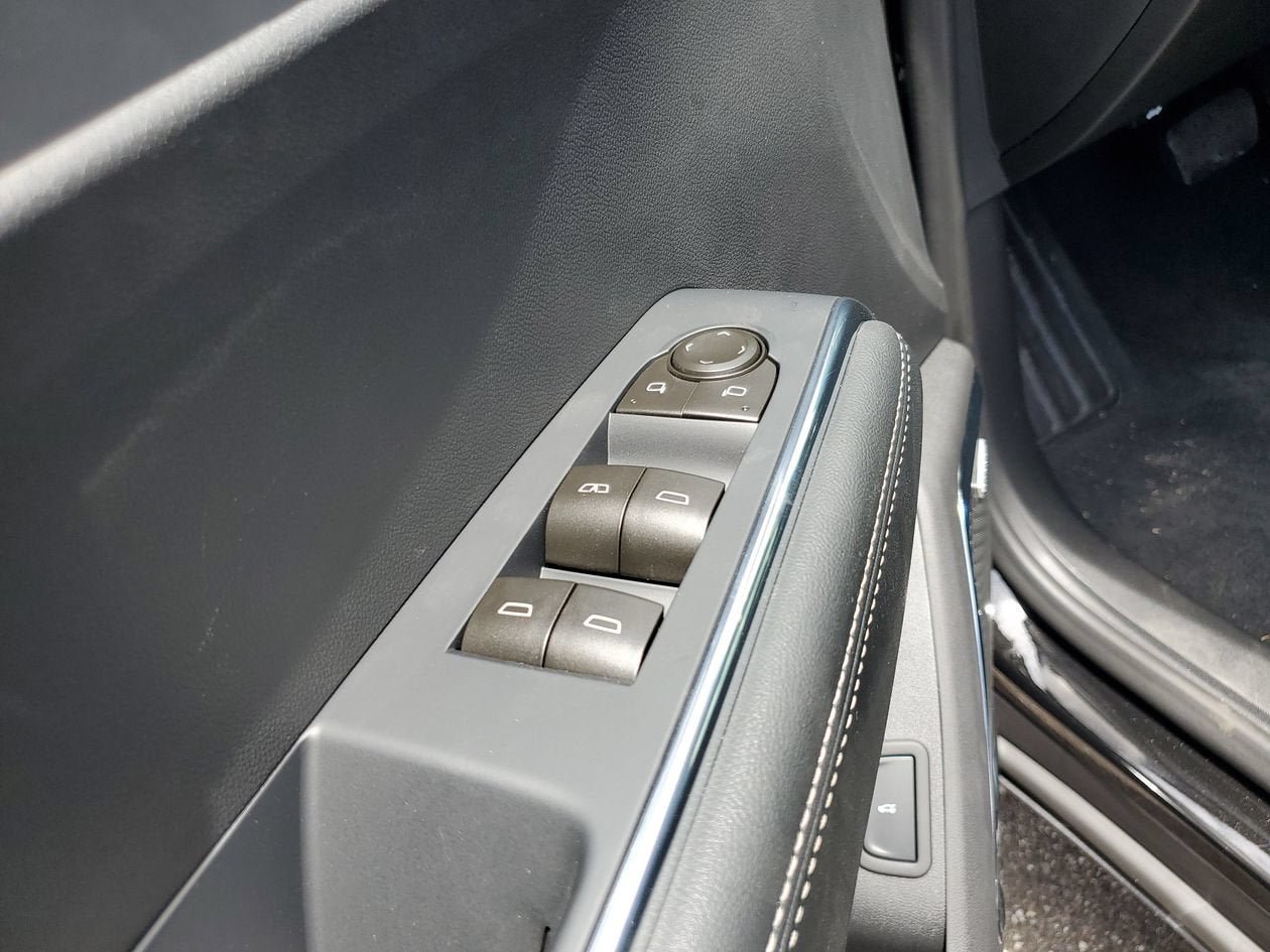 New 2027 GMC Acadia Elevation w/ Elevation Premium Package FWD image 18