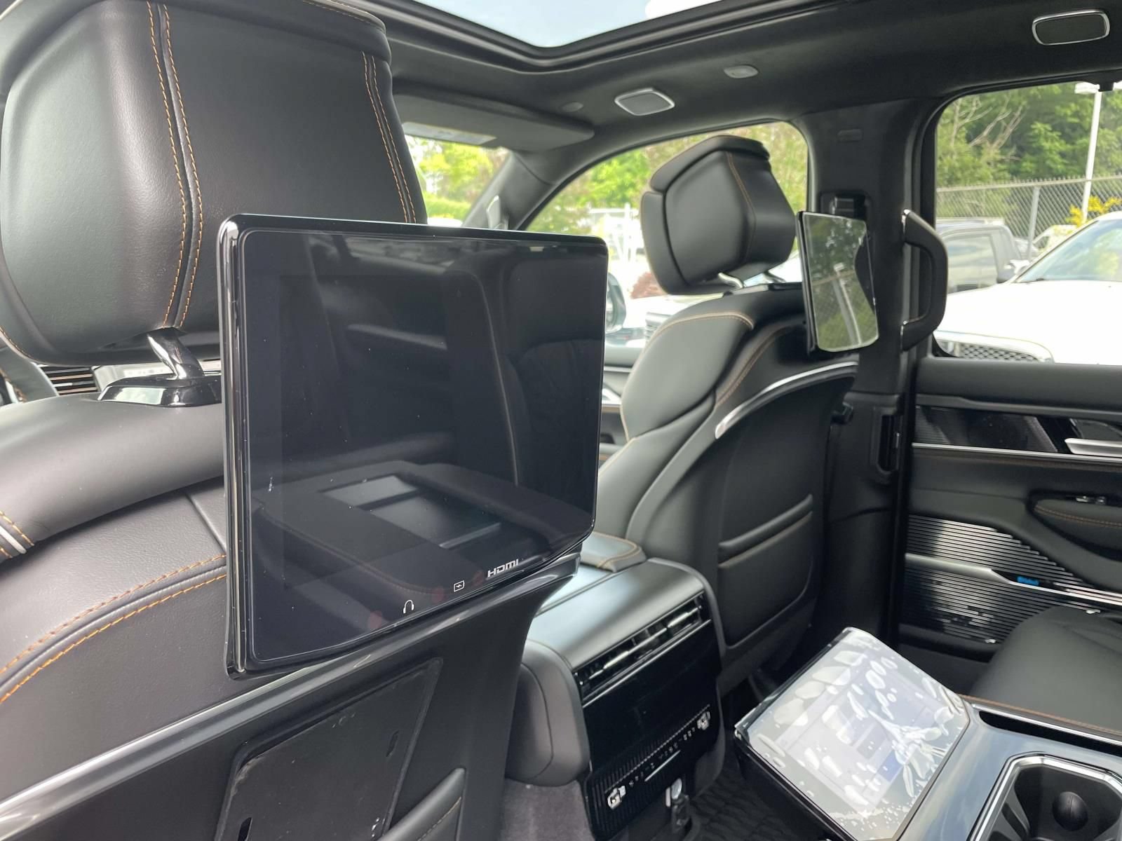 New 2026 Jeep Grand Wagoneer L Summit AWD/4WD image 12