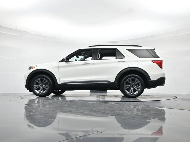Used 2023 Ford Explorer XLT w/ Equipment Group 202A image 39