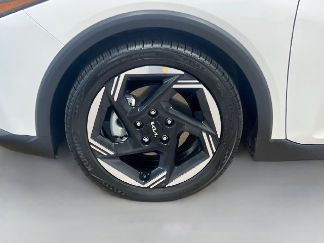 Used 2025 Kia K4 EX FWD image 29