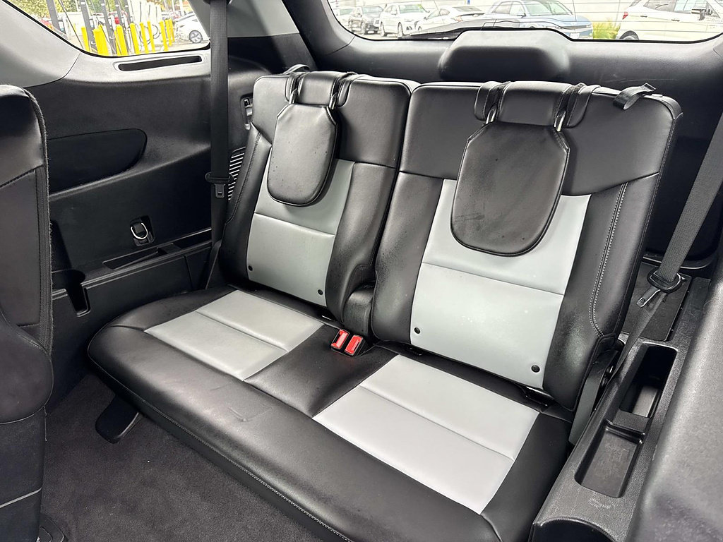 Certified 2023 Ford Explorer XLT w/ Equipment Group 202A AWD/4WD image 35