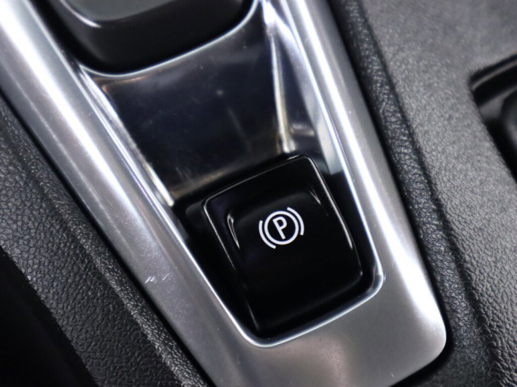 Used 2018 Chevrolet Camaro LS RWD image 23