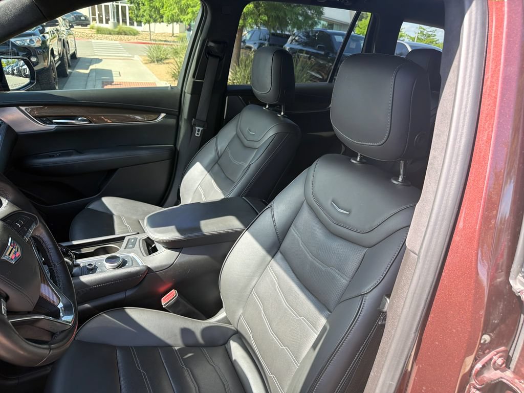 Certified 2023 Cadillac XT6 Sport w/ Platinum Package AWD/4WD image 19
