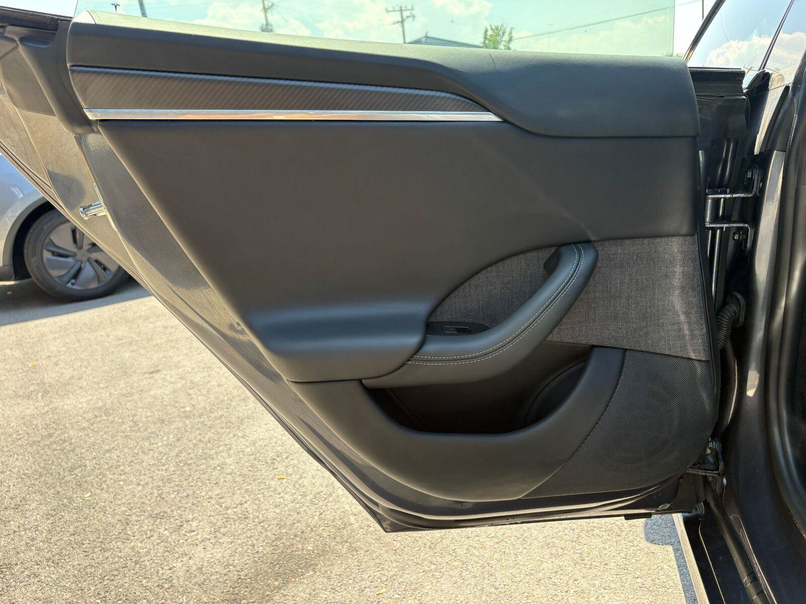 Used 2022 Tesla Model S Plaid AWD/4WD image 20