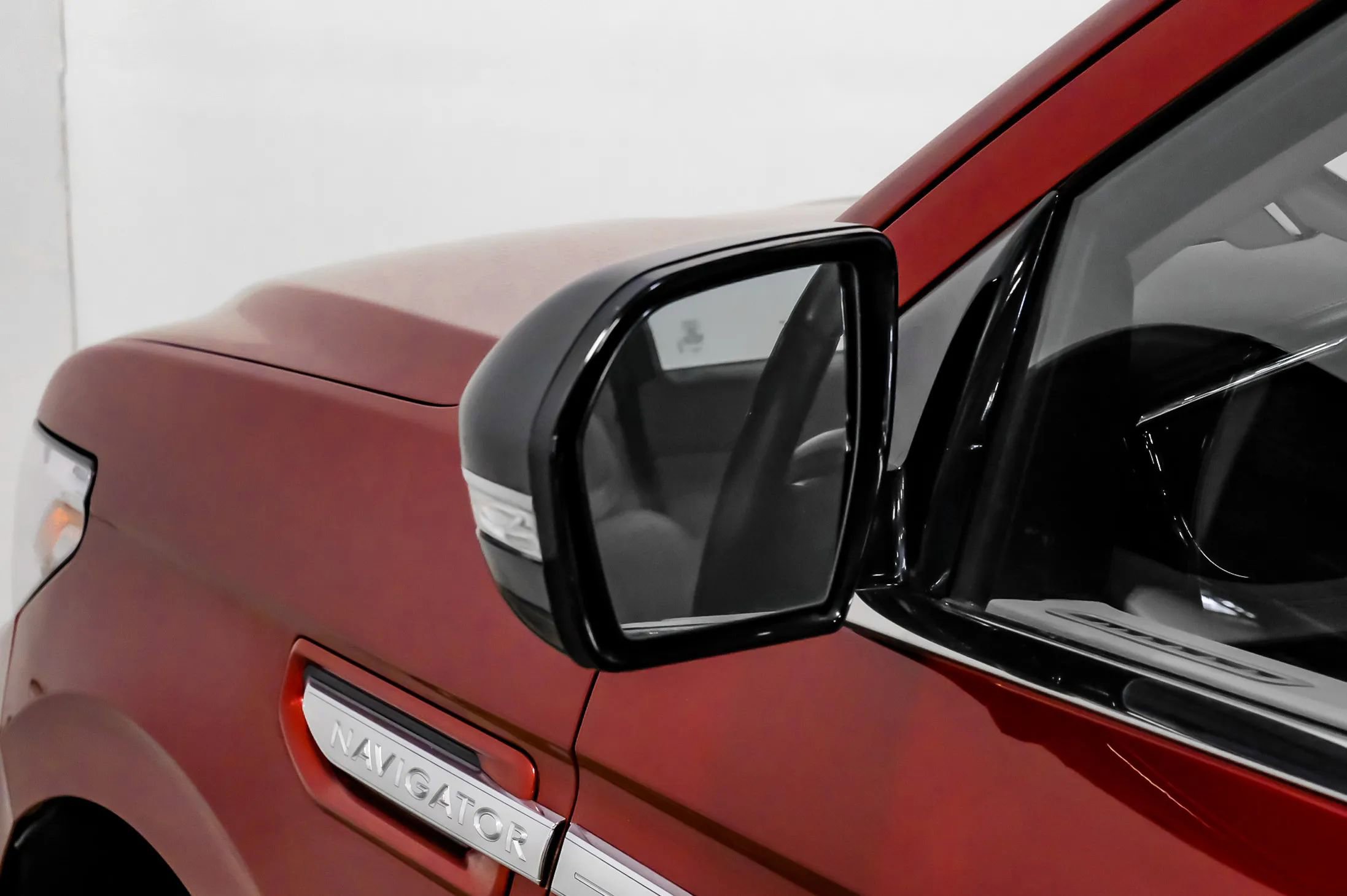 Used 2019 Lincoln Navigator Select image 35