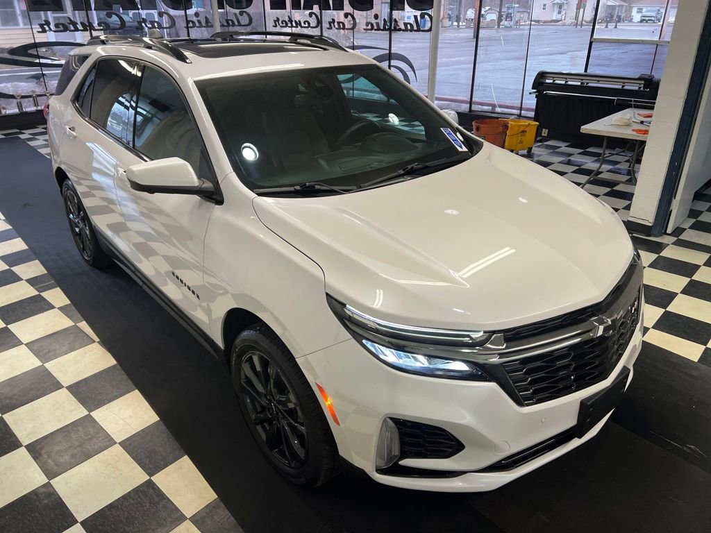 Used 2023 Chevrolet Equinox RS w/ RS Leather Package image 17