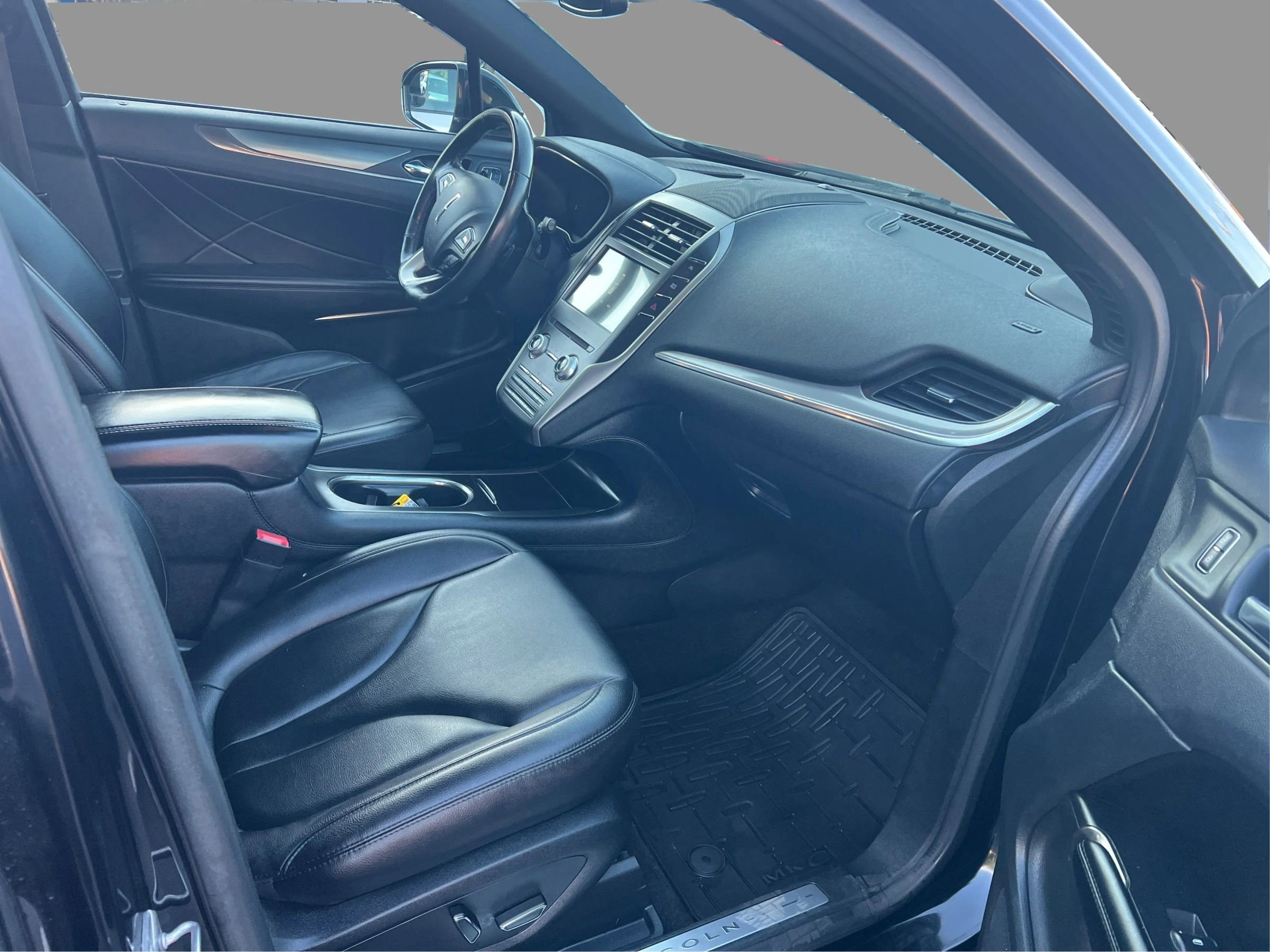 Used 2017 Lincoln MKC Premiere FWD image 24