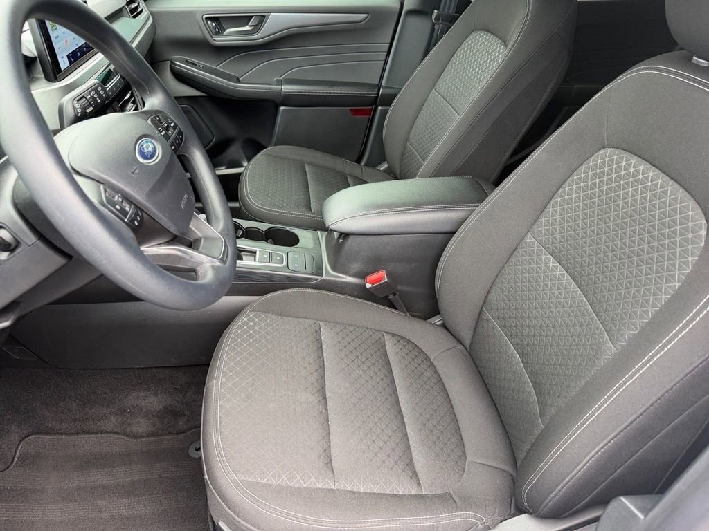 Used 2025 Ford Escape Active FWD image 10