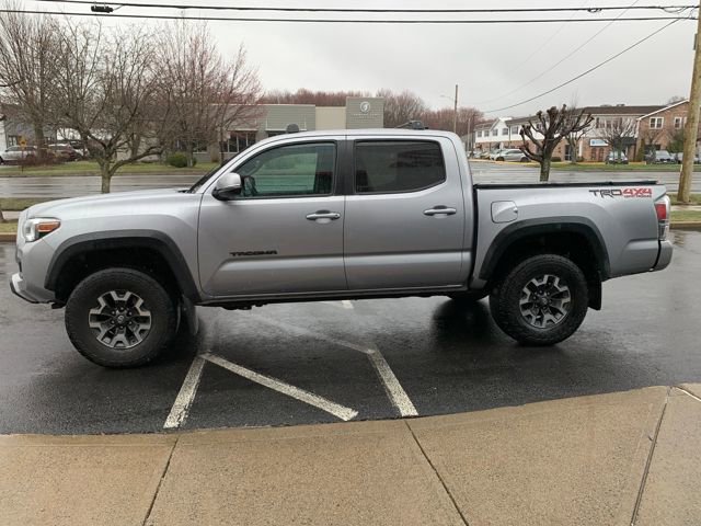 Used 2020 Toyota Tacoma TRD Off-Road w/ Technology Package image 6
