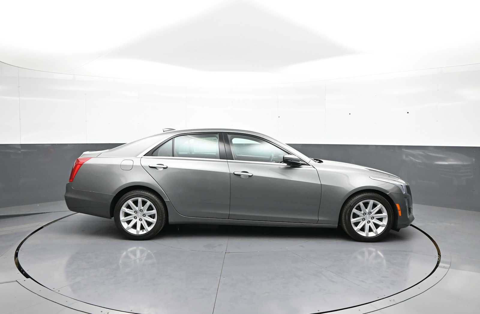 Used 2016 Cadillac CTS AWD Sedan w/ Seating Package image 4