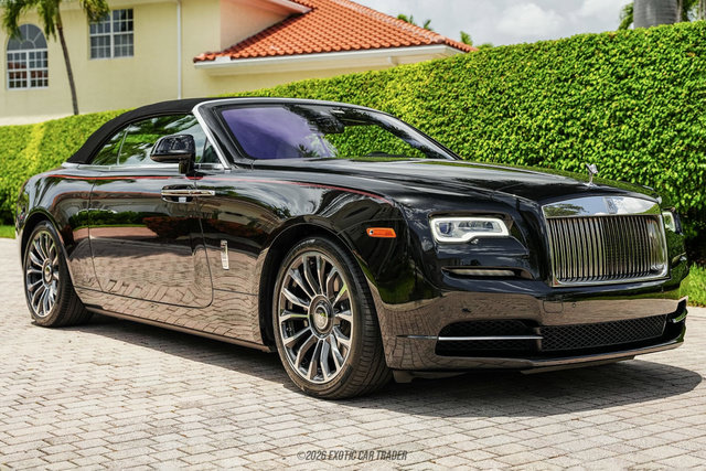 Used 2019 Rolls-Royce Dawn RWD image 20