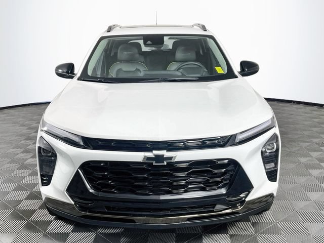 Used 2025 Chevrolet Trax ACTIV w/ Sunroof Package FWD image 4