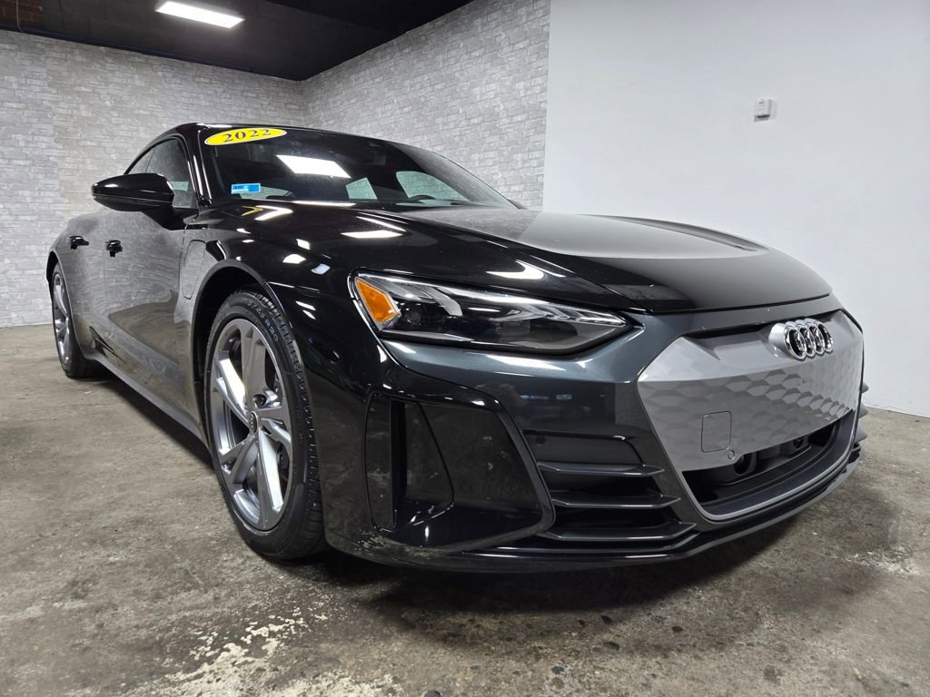 Used 2022 Audi e-tron GT Premium Plus image 4