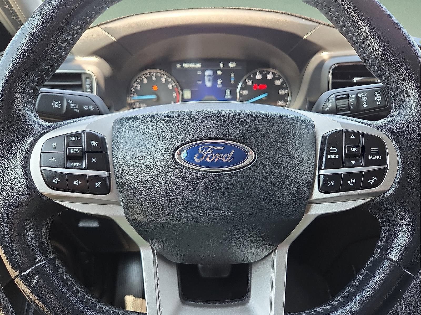 Used 2022 Ford Explorer Limited image 24