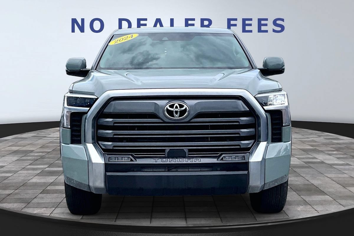 Used 2024 Toyota Tundra Limited w/ Power Package AWD/4WD image 2
