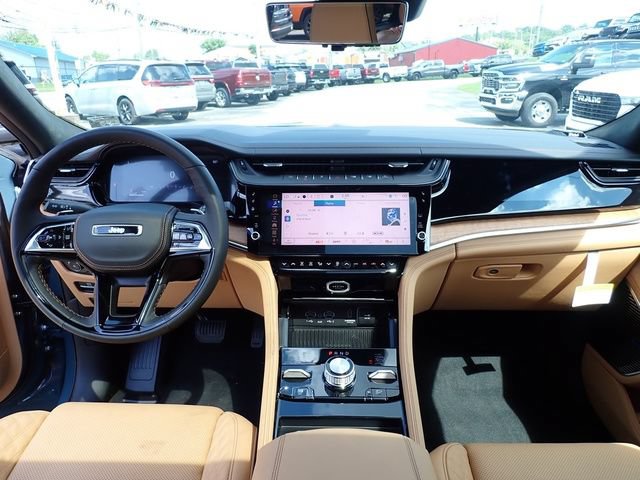 New 2026 Jeep Grand Cherokee Summit w/ Obsidian Package AWD/4WD image 14