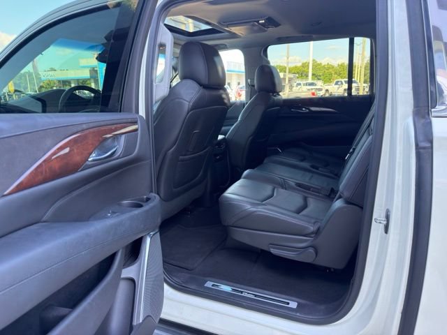 Used 2015 Cadillac Escalade ESV Luxury AWD/4WD image 6