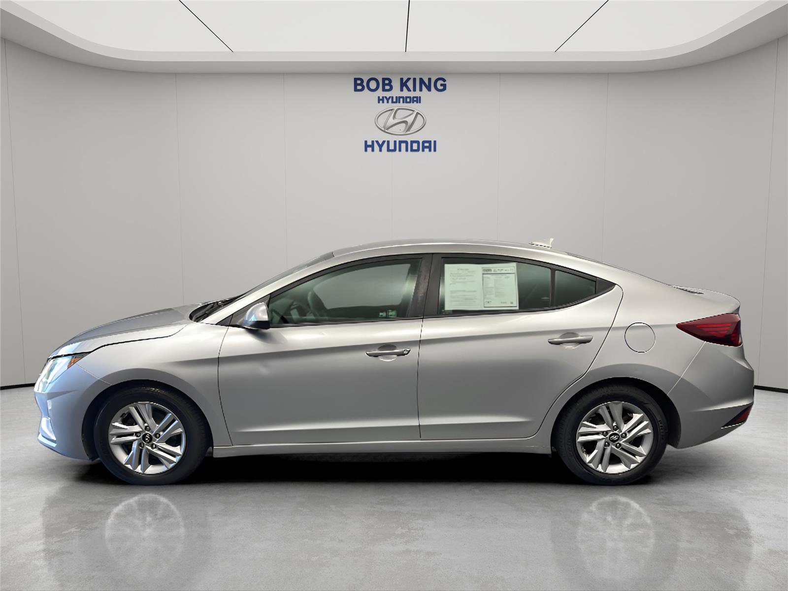 Used 2020 Hyundai Elantra SEL w/ Cargo Package (C1) FWD image 2