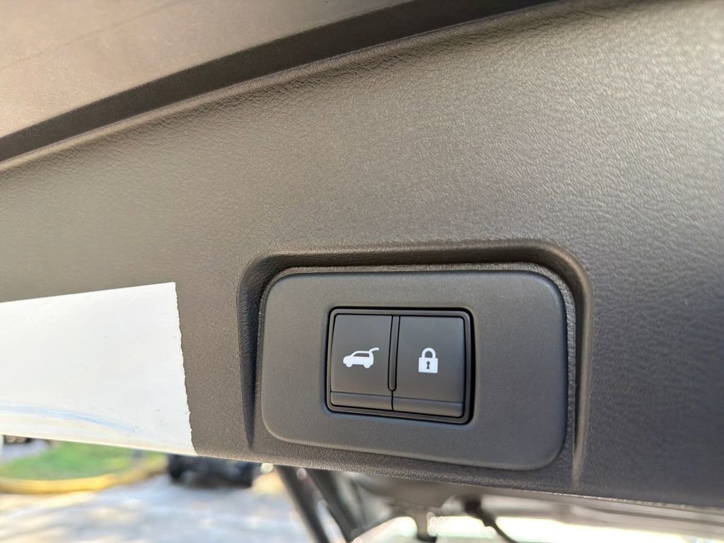 New 2026 Nissan Rogue SV image 31