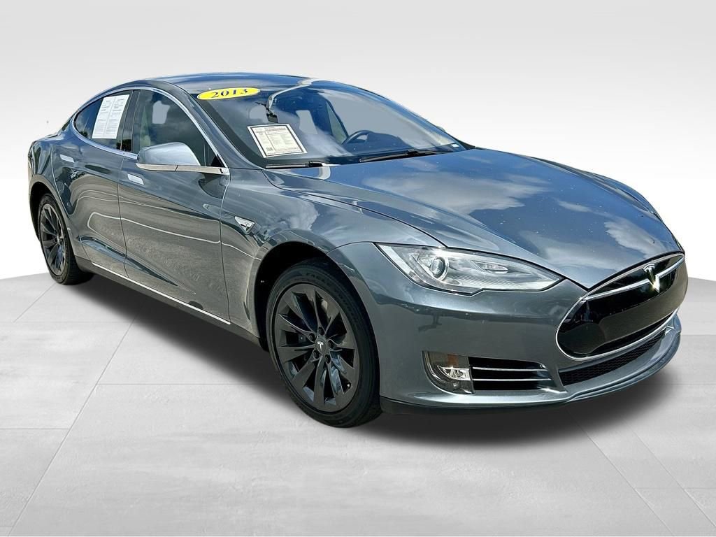 Used 2013 Tesla Model S Performance image 3