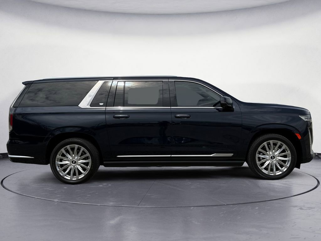 Used 2021 Cadillac Escalade ESV Premium Luxury w/ Driver Assist Tech Package AWD/4WD image 4