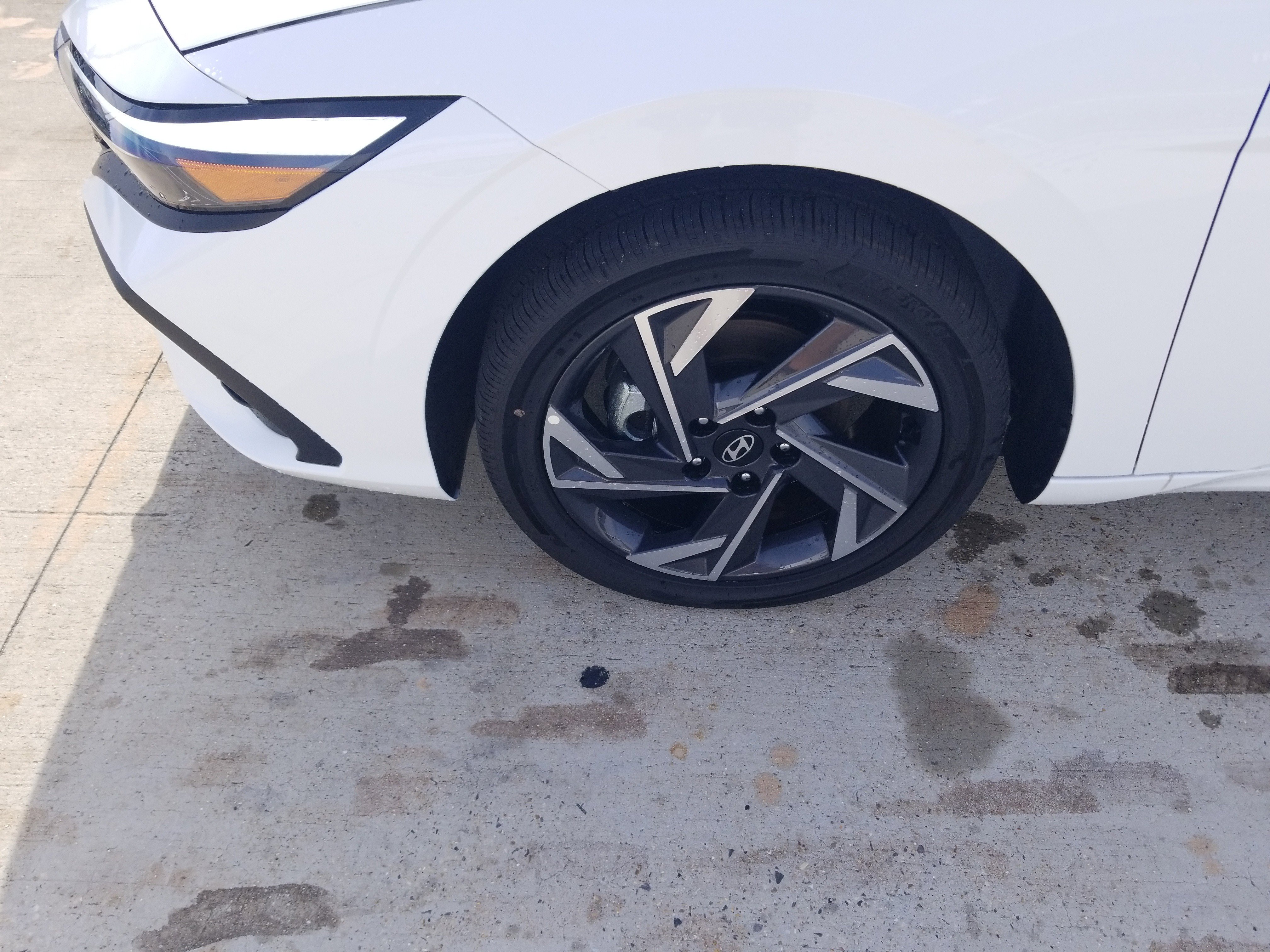 New 2025 Hyundai Elantra SEL image 21