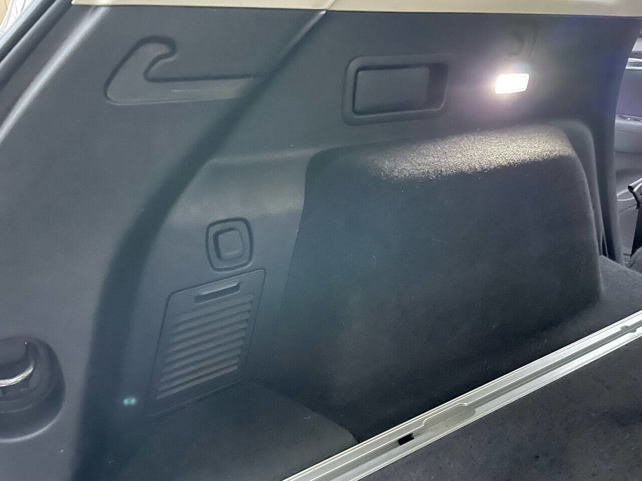 Used 2019 Cadillac XT5 Luxury image 36