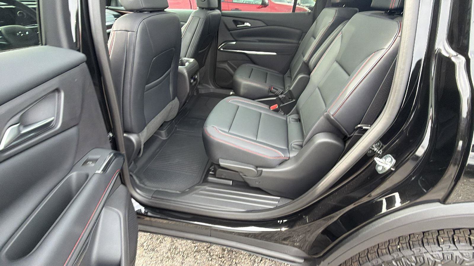 New 2026 Chevrolet Traverse Z71 w/ Driver Confidence Package image 17