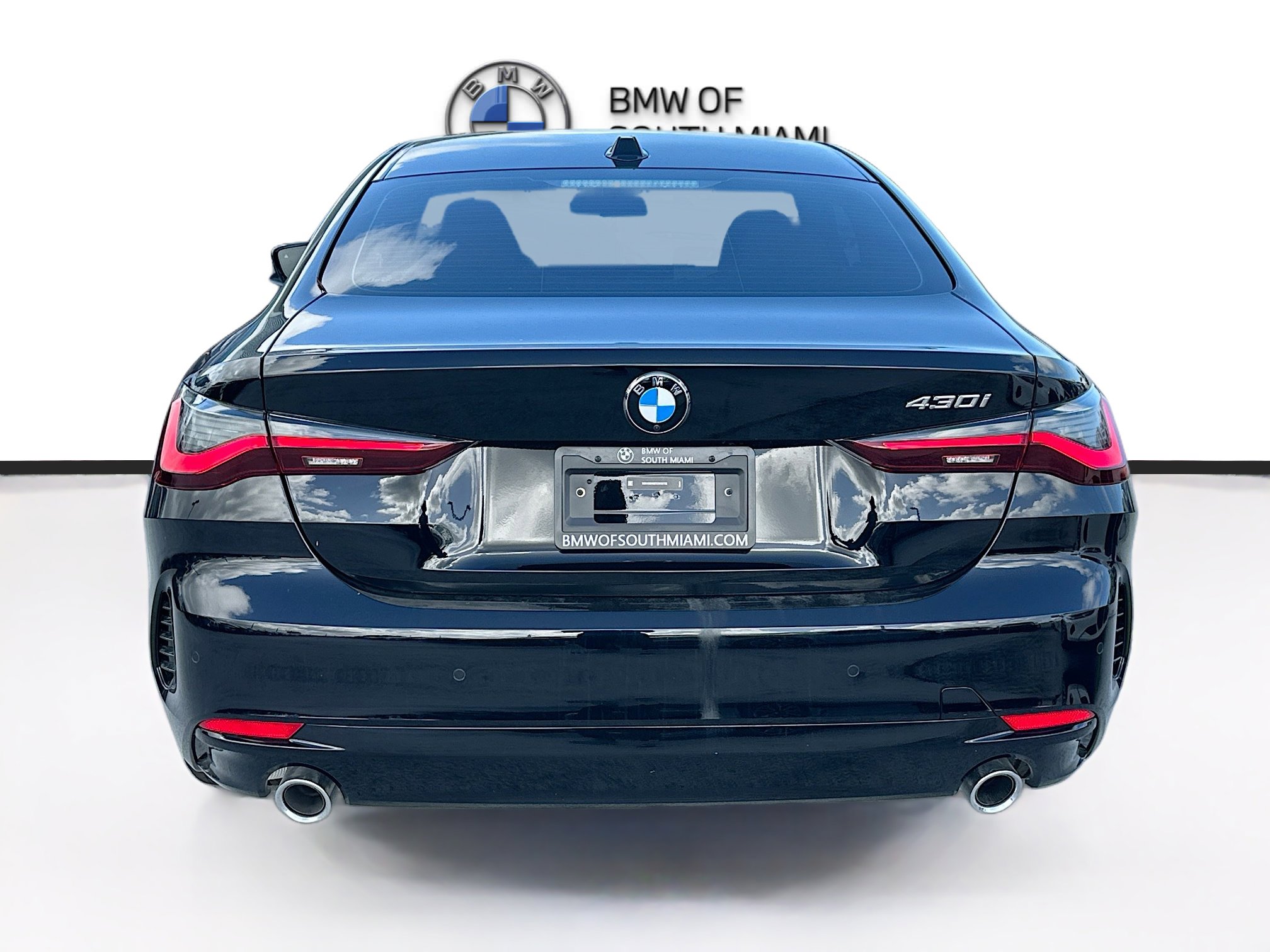 New 2026 BMW 430i Coupe w/ Parking Assistance Package RWD image 5