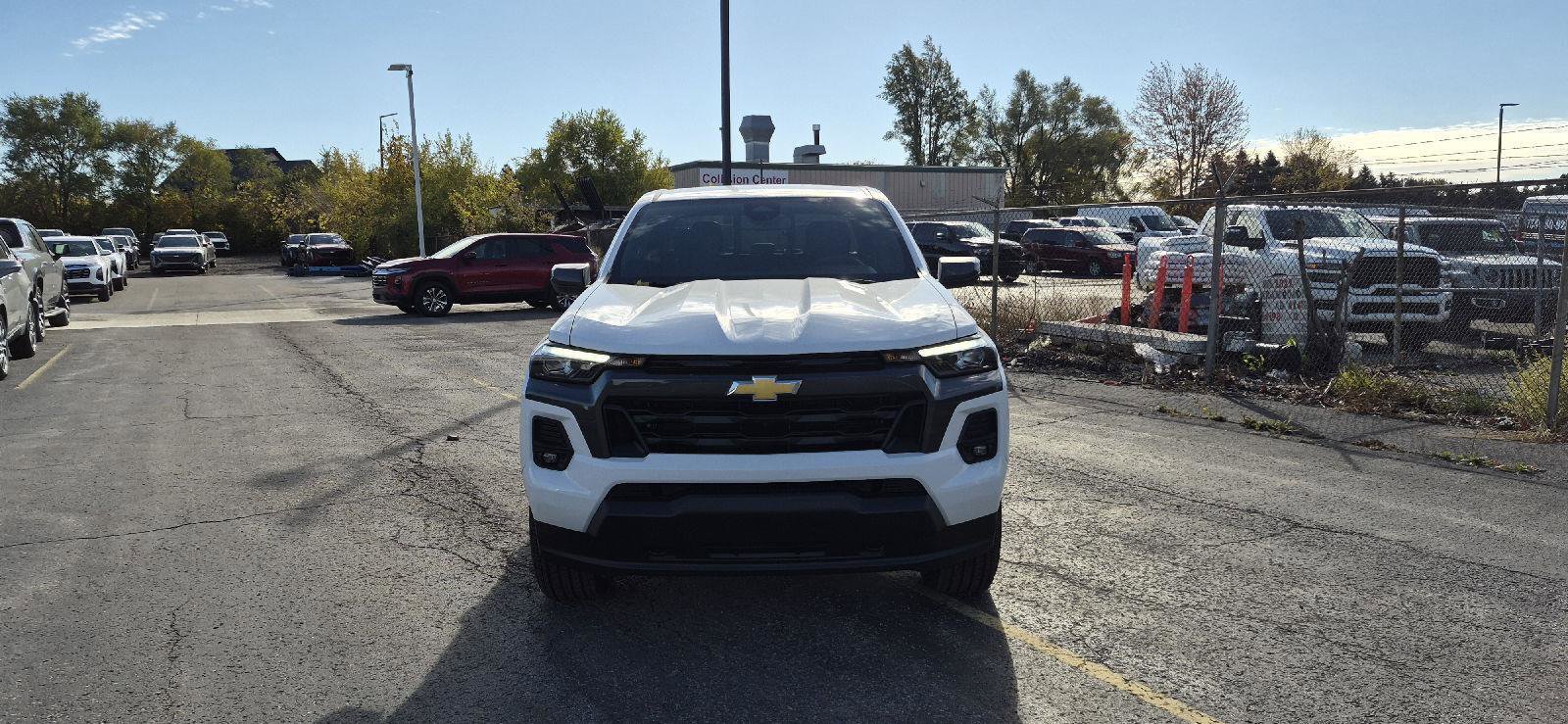 New 2026 Chevrolet Colorado LT w/ LT Convenience Package AWD/4WD image 2