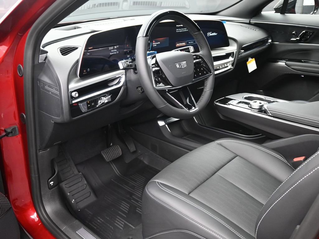 New 2026 Cadillac Lyriq Luxury image 9