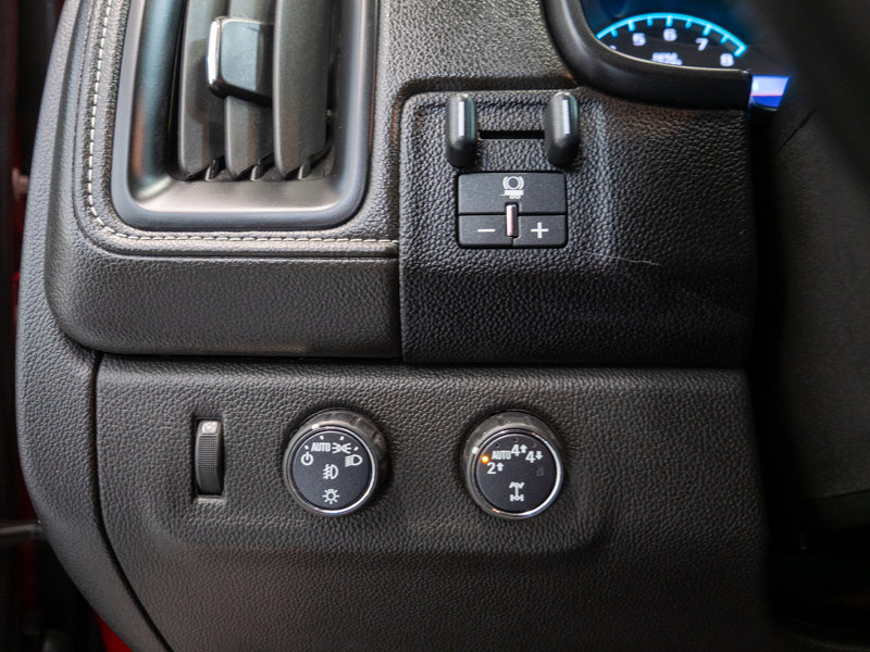 Used 2022 GMC Canyon Denali image 12