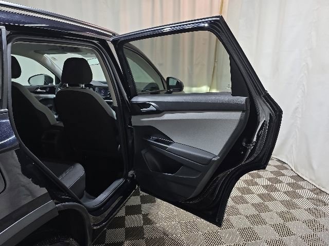 Certified 2022 Volkswagen Taos S AWD/4WD image 30