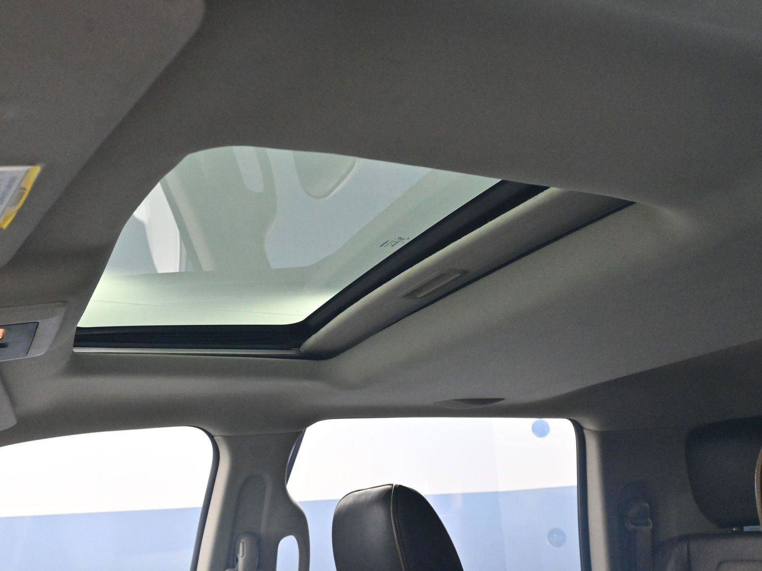 Used 2011 RAM 3500 Laramie Longhorn w/ HD Snow Plow Prep Group image 32