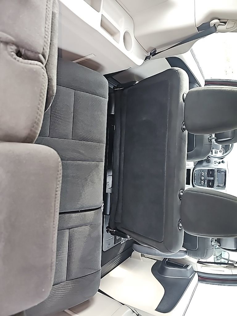 Used 2016 Dodge Grand Caravan American Value Package w/ UConnect Hands-Free Group image 34
