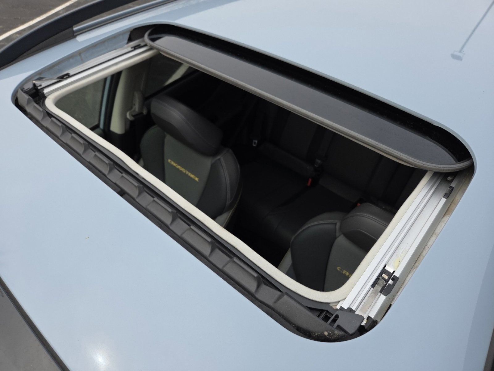 Used 2021 Subaru Crosstrek 2.5i Sport w/ Moonroof Package image 3