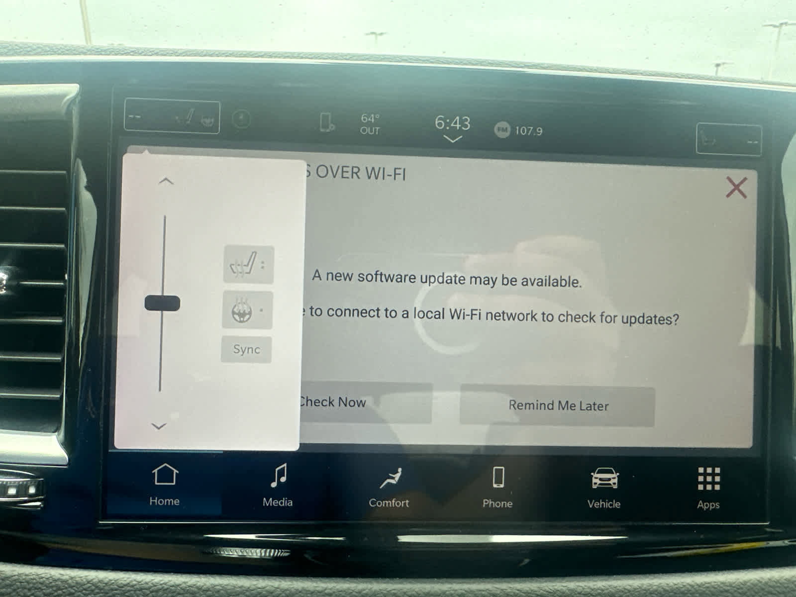 Used 2024 Chrysler Pacifica Touring-L image 35