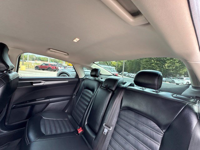 Used 2019 Ford Fusion SE FWD image 31