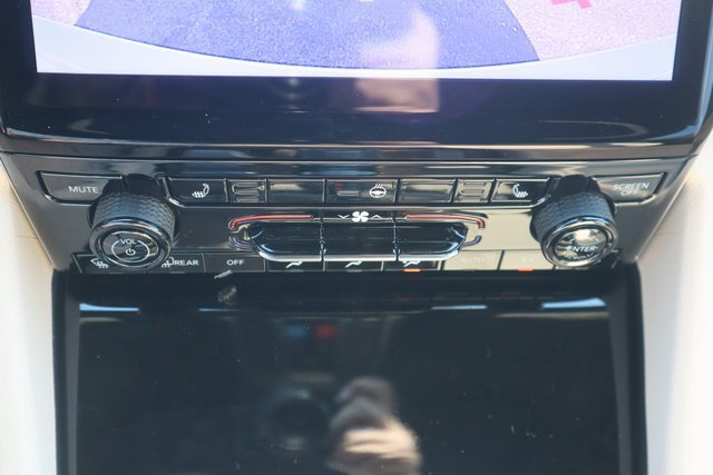 New 2025 Jeep Grand Cherokee Limited image 16