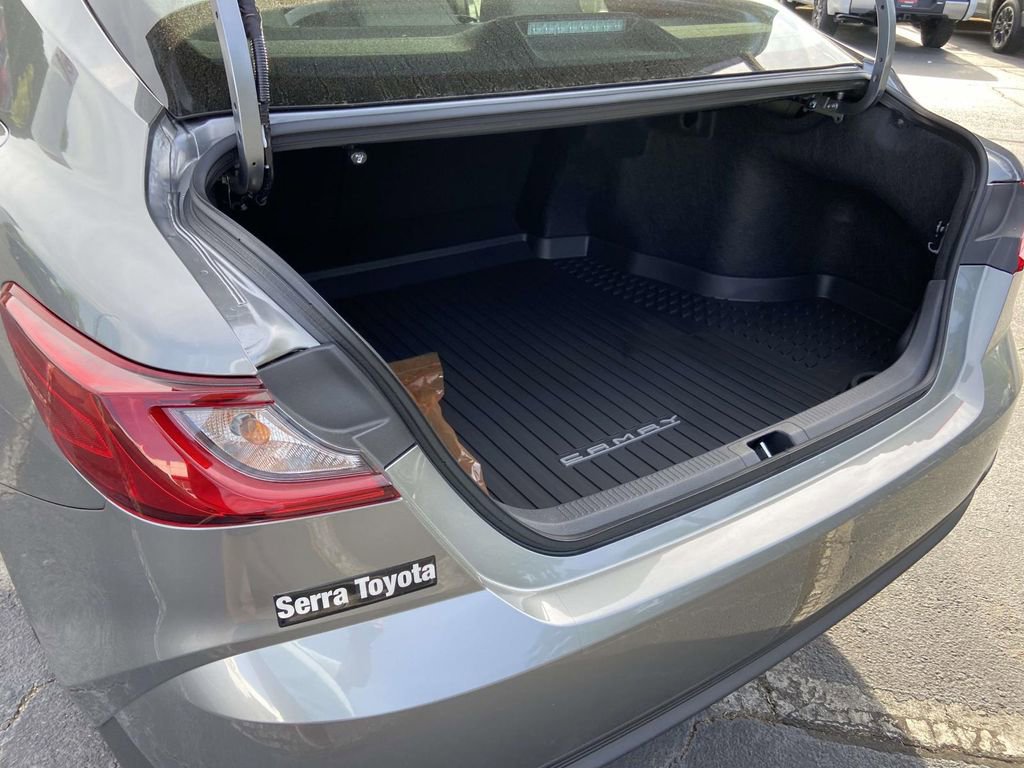 New 2026 Toyota Camry SE image 10