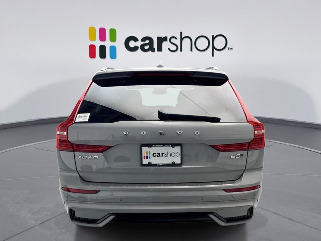 Used 2024 Volvo XC60 B5 Core w/ Climate Package AWD/4WD image 4