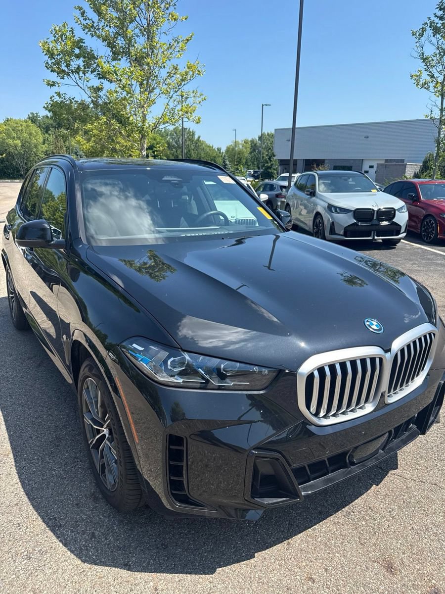 Used 2026 BMW X5 xDrive50e AWD/4WD image 3