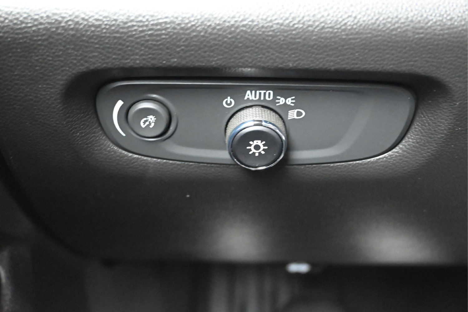 Used 2023 Chevrolet Traverse RS AWD/4WD image 18