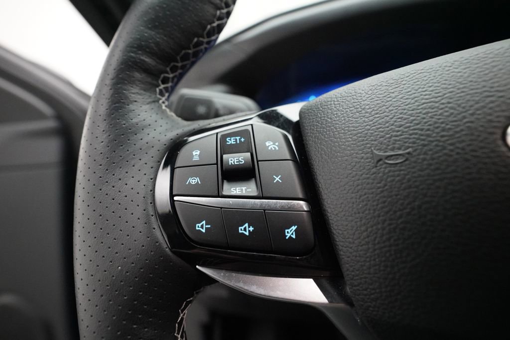 Used 2023 Ford Explorer ST w/ Equipment Group 401A image 18