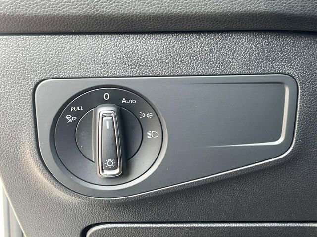 Used 2022 Volkswagen Tiguan SEL R-Line image 29