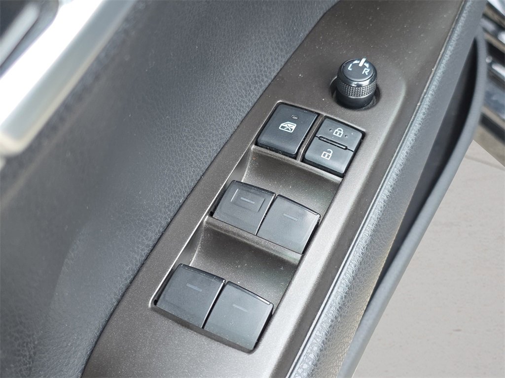 Used 2021 Toyota Camry SE w/ TRD Appearance Package (TMS) image 17