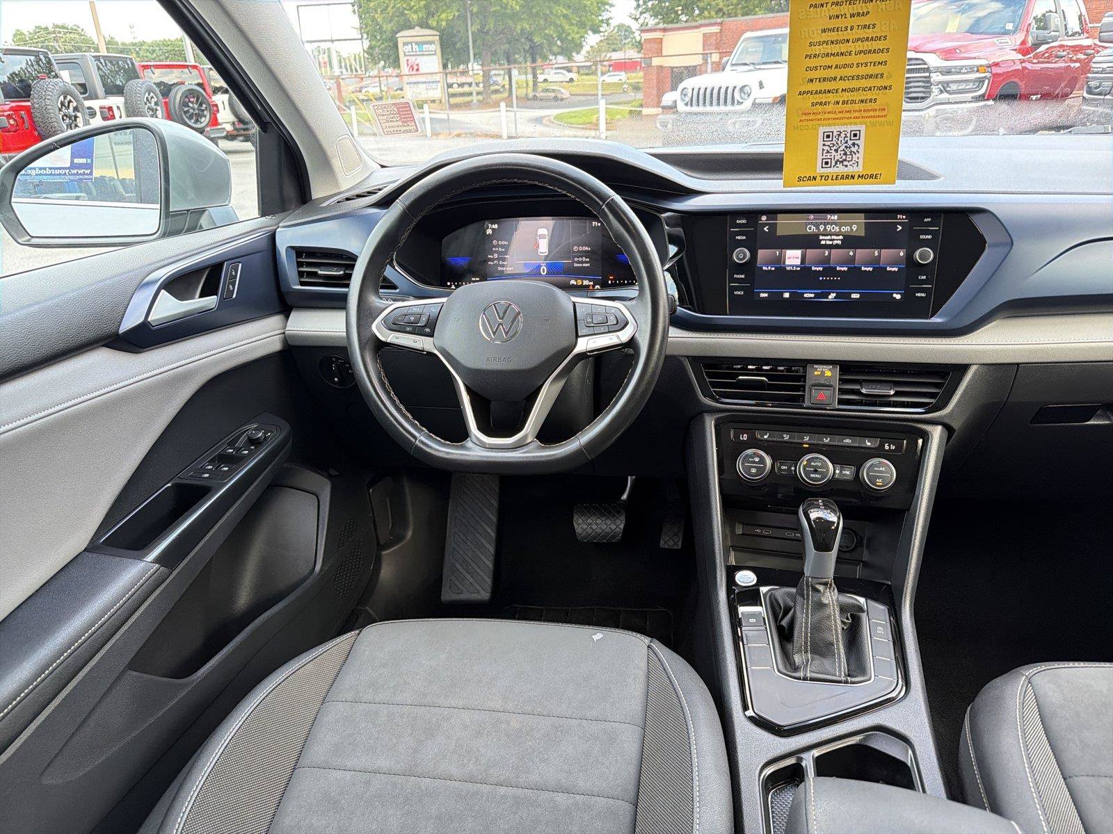 Used 2024 Volkswagen Taos SE FWD image 14